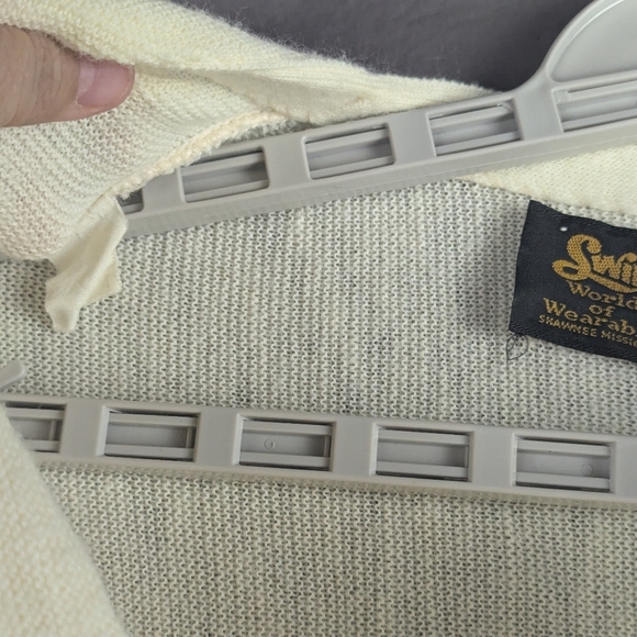 Pioneer Seed Company Vintage Cardigan Medium Excellent Condition Cream/Green - Picture 9 of 13